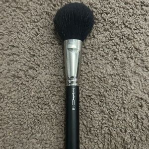 Mac brush #150